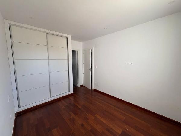 Piso en calle Torre de Pisa