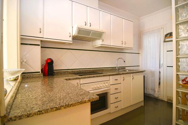 Piso en calle Arturo Perez Reverte