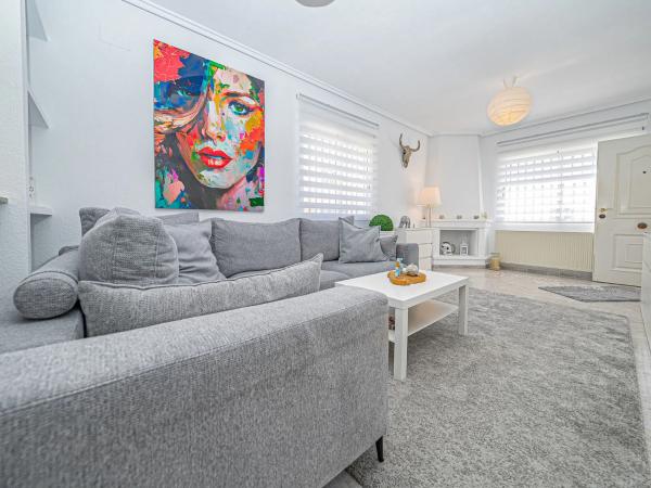 Casa independiente en calle Paraguay, 37