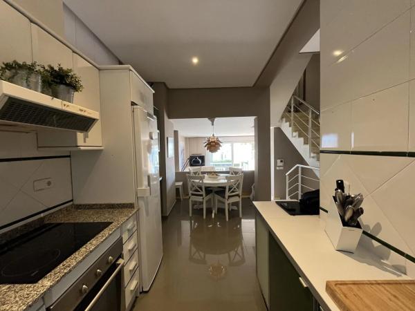 Chalet adosado en calle Vicente Blasco Ibañez