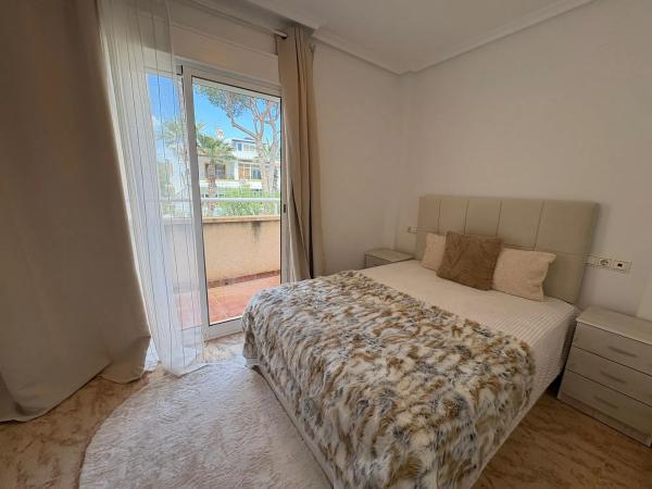 Chalet adosado en calle Cilantro