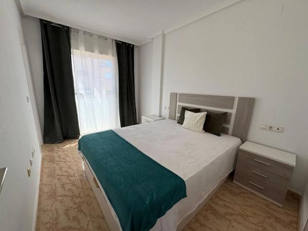 Chalet adosado en calle Cilantro