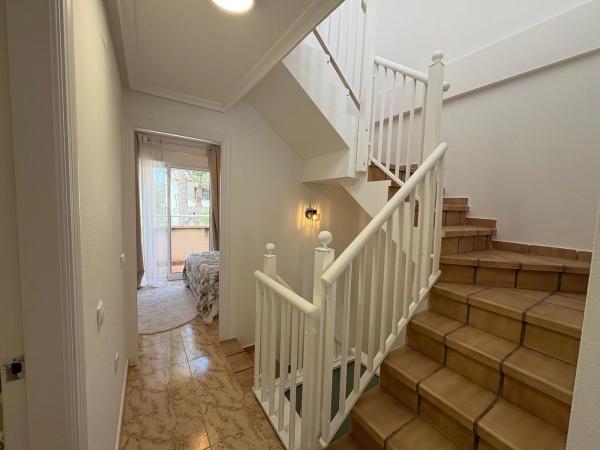 Chalet adosado en calle Cilantro