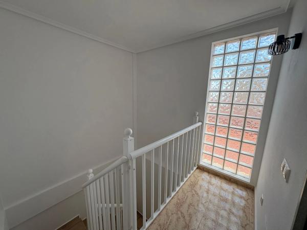 Chalet adosado en calle Cilantro