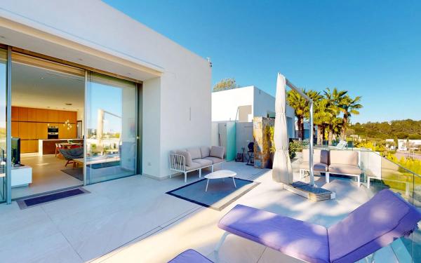 Casa independiente en avenida de las Colinas