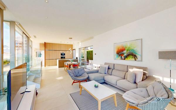 Casa independiente en avenida de las Colinas