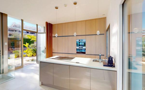 Casa independiente en avenida de las Colinas