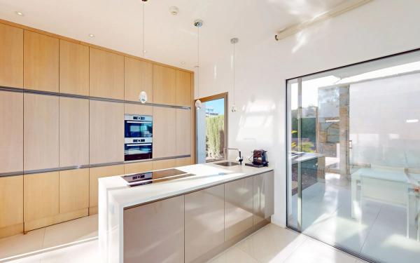 Casa independiente en avenida de las Colinas