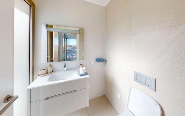 Casa independiente en avenida de las Colinas