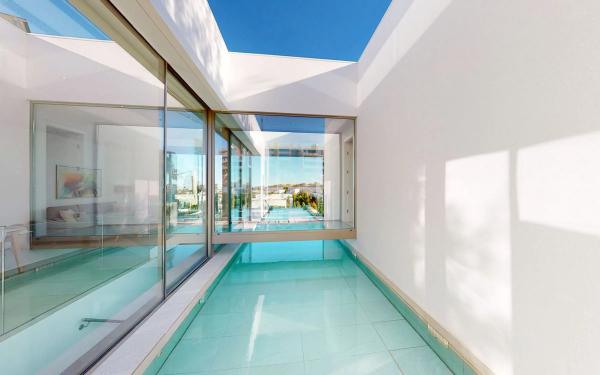 Casa independiente en avenida de las Colinas