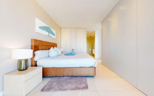 Casa independiente en avenida de las Colinas