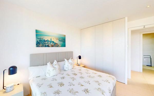 Casa independiente en avenida de las Colinas