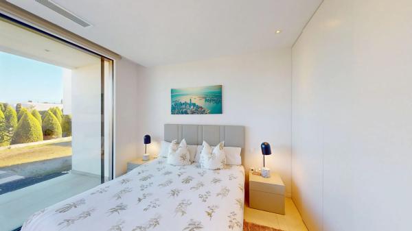 Casa independiente en avenida de las Colinas