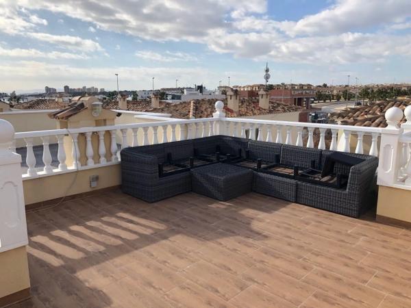 Chalet adosado en calle Cabo Turiñan