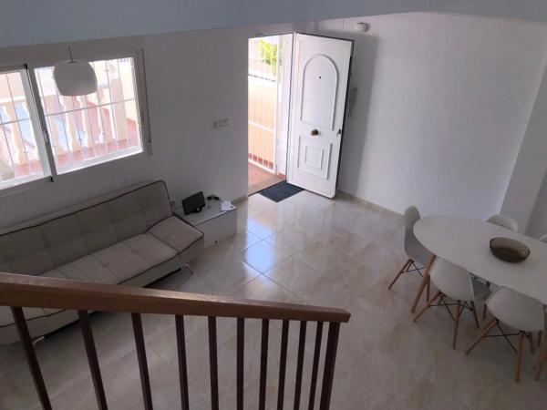 Chalet adosado en calle Cabo Turiñan