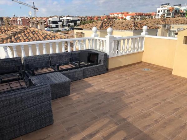 Chalet adosado en calle Cabo Turiñan