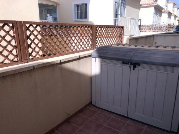 Chalet adosado en calle Cabo Turiñan