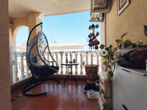 Casa independiente en calle Los Espinos