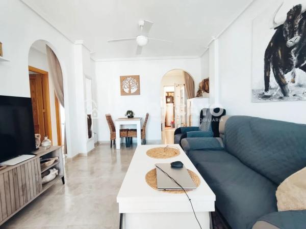 Casa independiente en calle Los Espinos