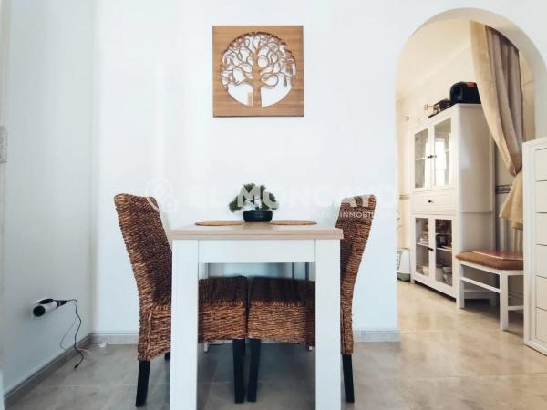 Casa independiente en calle Los Espinos