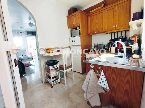 Casa independiente en calle Los Espinos