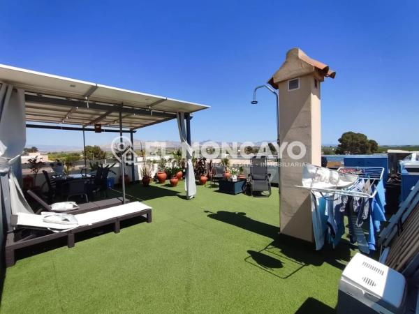 Casa independiente en calle Los Espinos