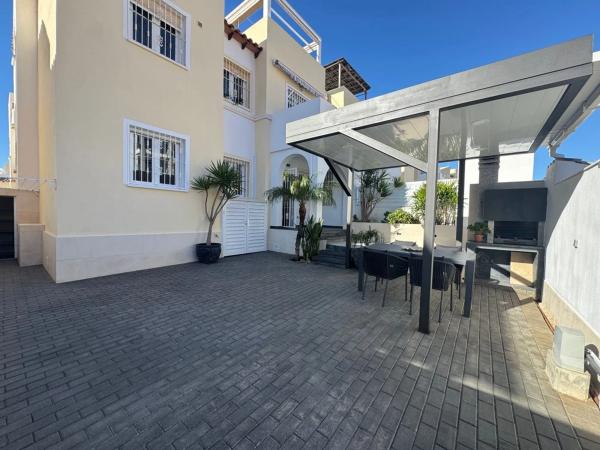 Piso en calle Gigantes y Cabezudos, 2