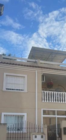 Piso en calle Los Espinos, 80