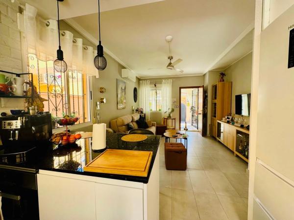 Chalet en Barrio Los Almendros-La Florida