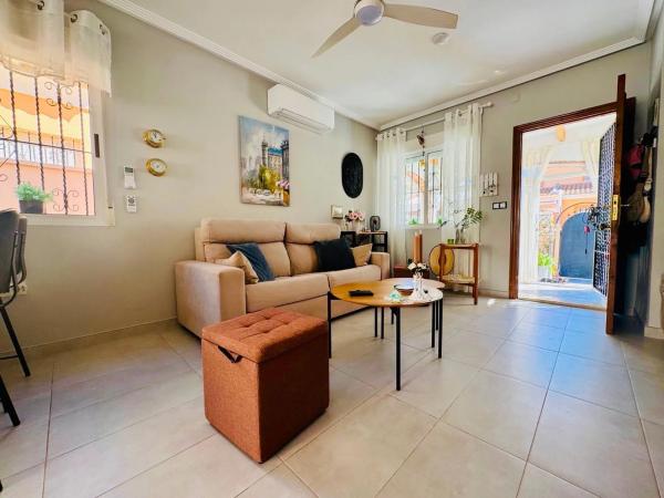 Chalet en Barrio Los Almendros-La Florida