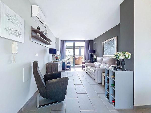 Ático en calle Estrecho de Bonifacio, 6