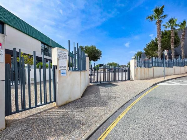 Ático en calle Estrecho de Bonifacio, 6