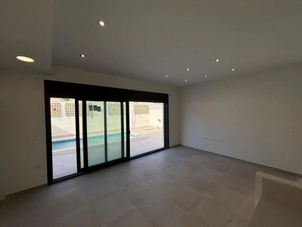 Casa independiente en calle Clavo