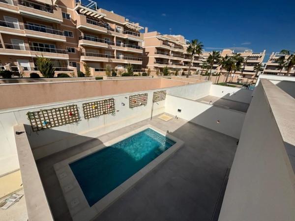 Casa independiente en calle Clavo