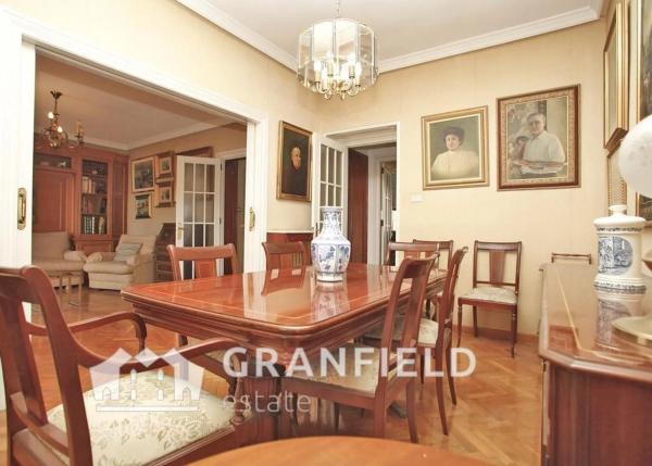 Piso en avenida Teodomiro s/n