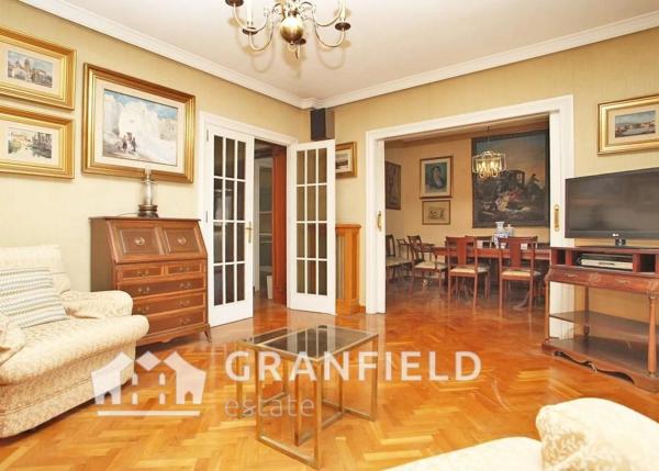 Piso en avenida Teodomiro s/n