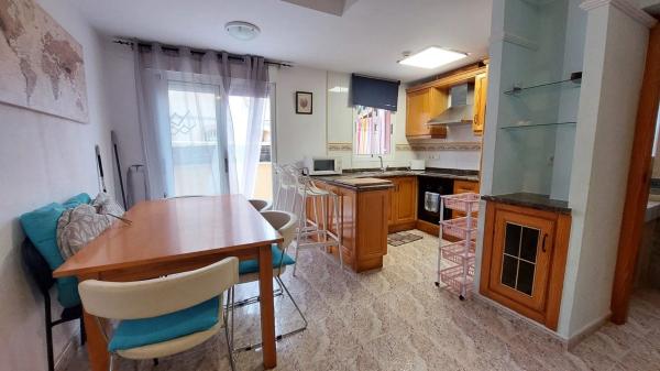 Chalet adosado en calle Coral