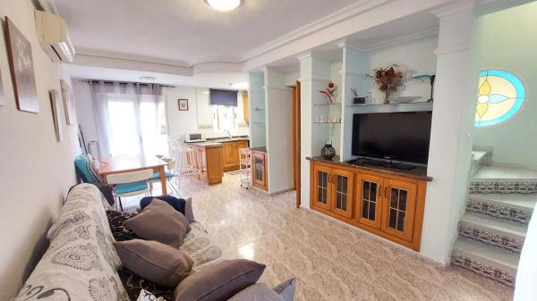 Chalet adosado en calle Coral