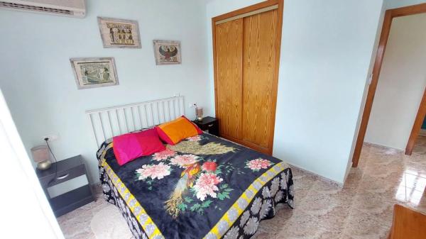 Chalet adosado en calle Coral