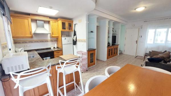 Chalet adosado en calle Coral