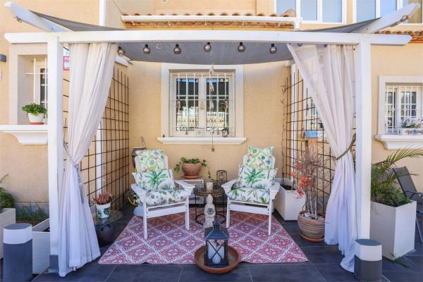 Chalet adosado en calle Ubeda