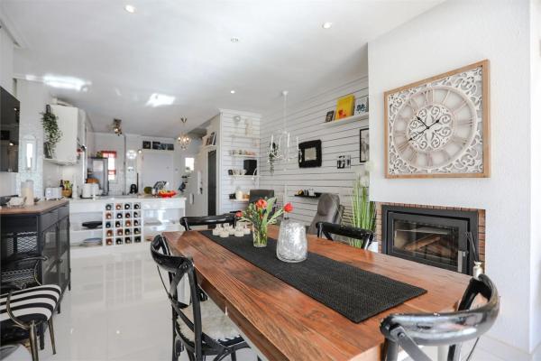 Chalet adosado en calle Ubeda