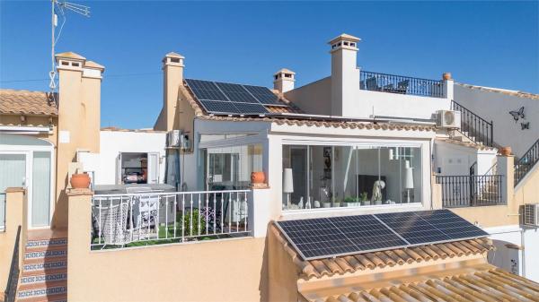 Chalet adosado en calle Ubeda