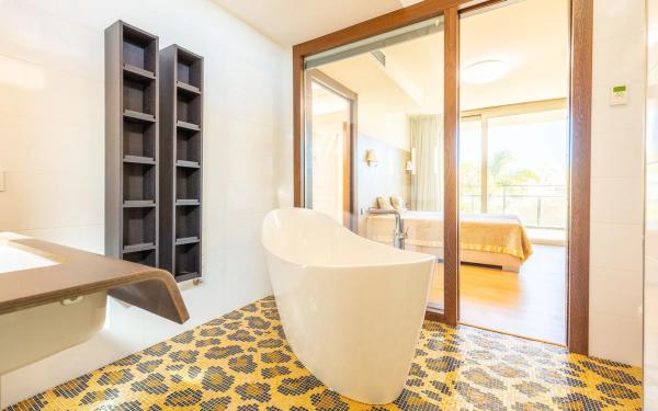 Casa independiente en calle Azorin