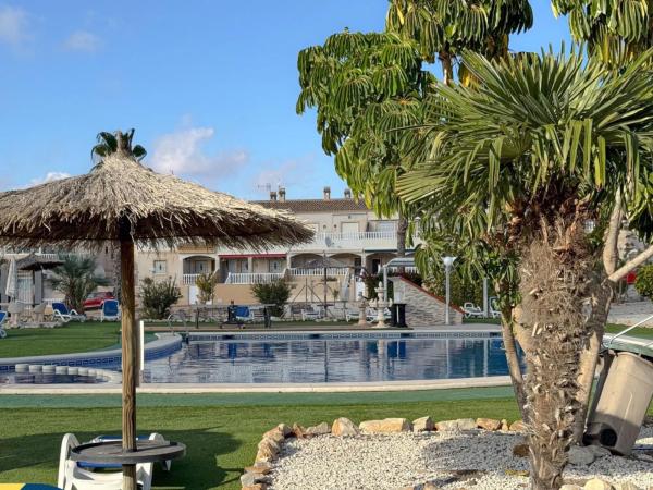 Chalet adosado en C. Leman