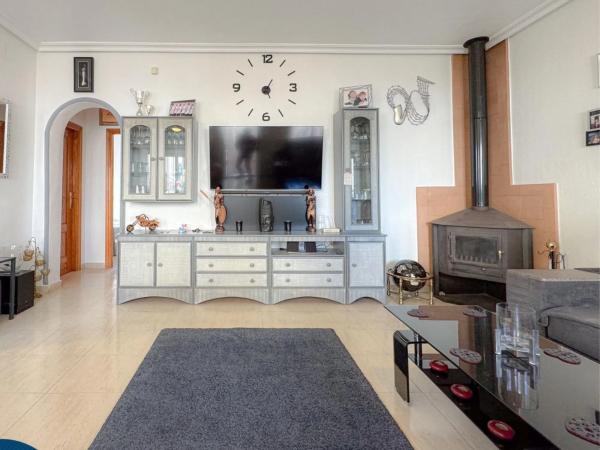 Chalet adosado en C. Leman