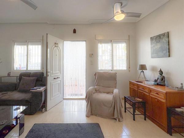 Chalet adosado en C. Leman