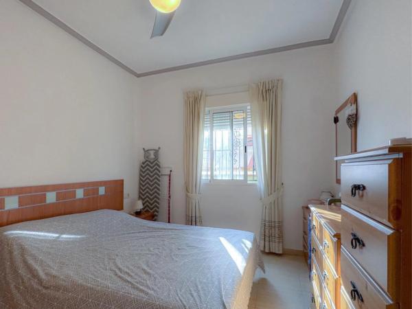 Chalet adosado en C. Leman