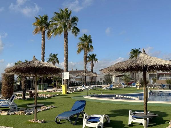 Chalet adosado en C. Leman