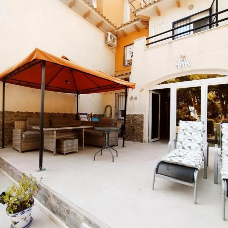 Chalet adosado en calle M.Hernández Desam.